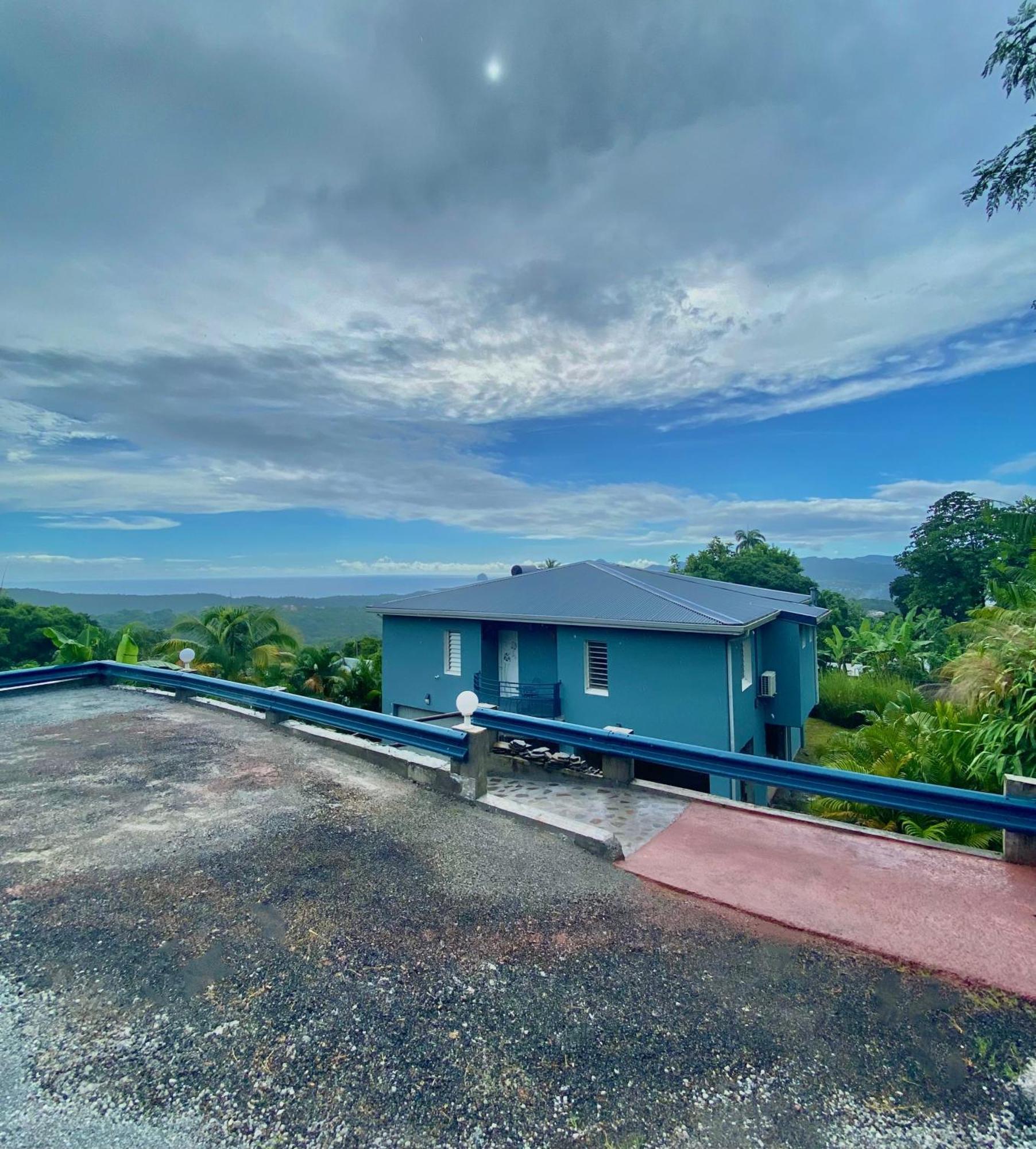 LES VILLAS PAMEYAQUE 2 F2 et 1 F3 de 140m2 avec piscines et vue imprenable sur la mer Riviere-Salee Extérieur photo
